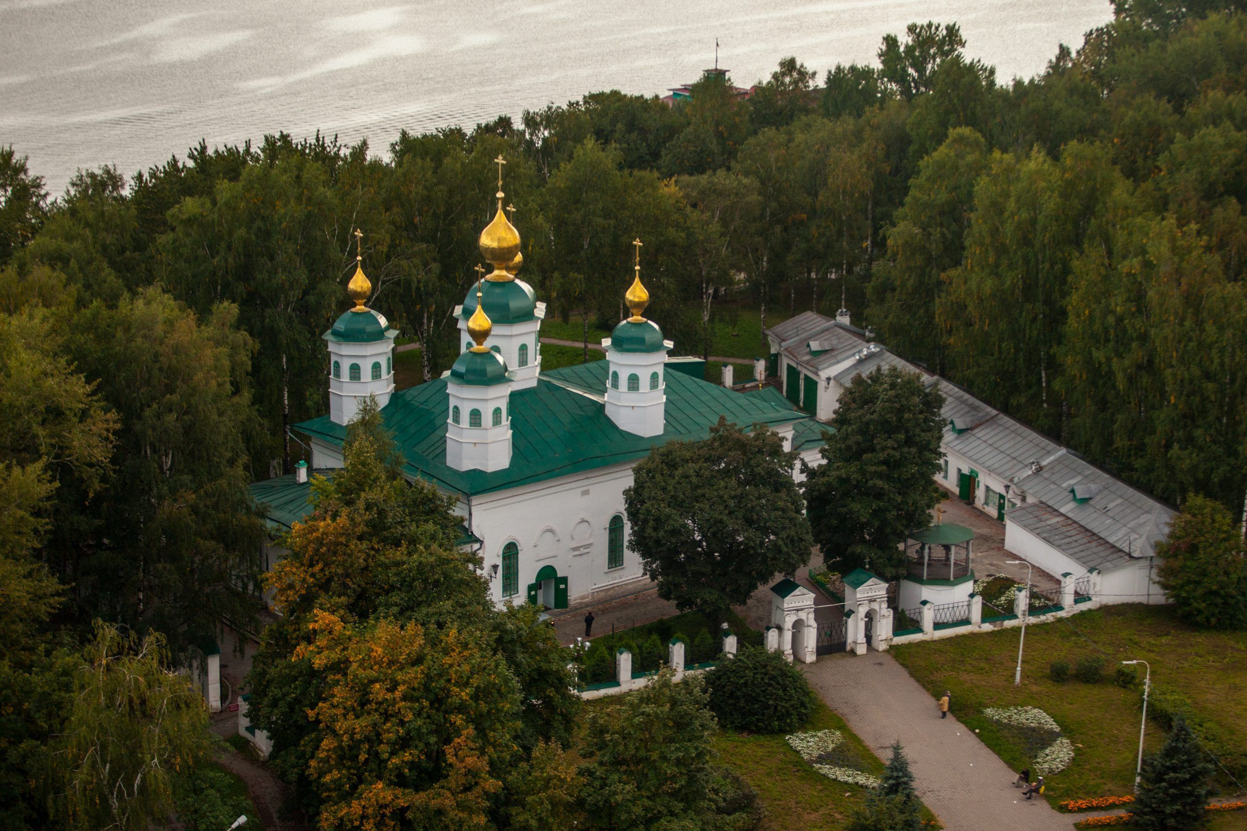 Название фото с церковью на конкурс